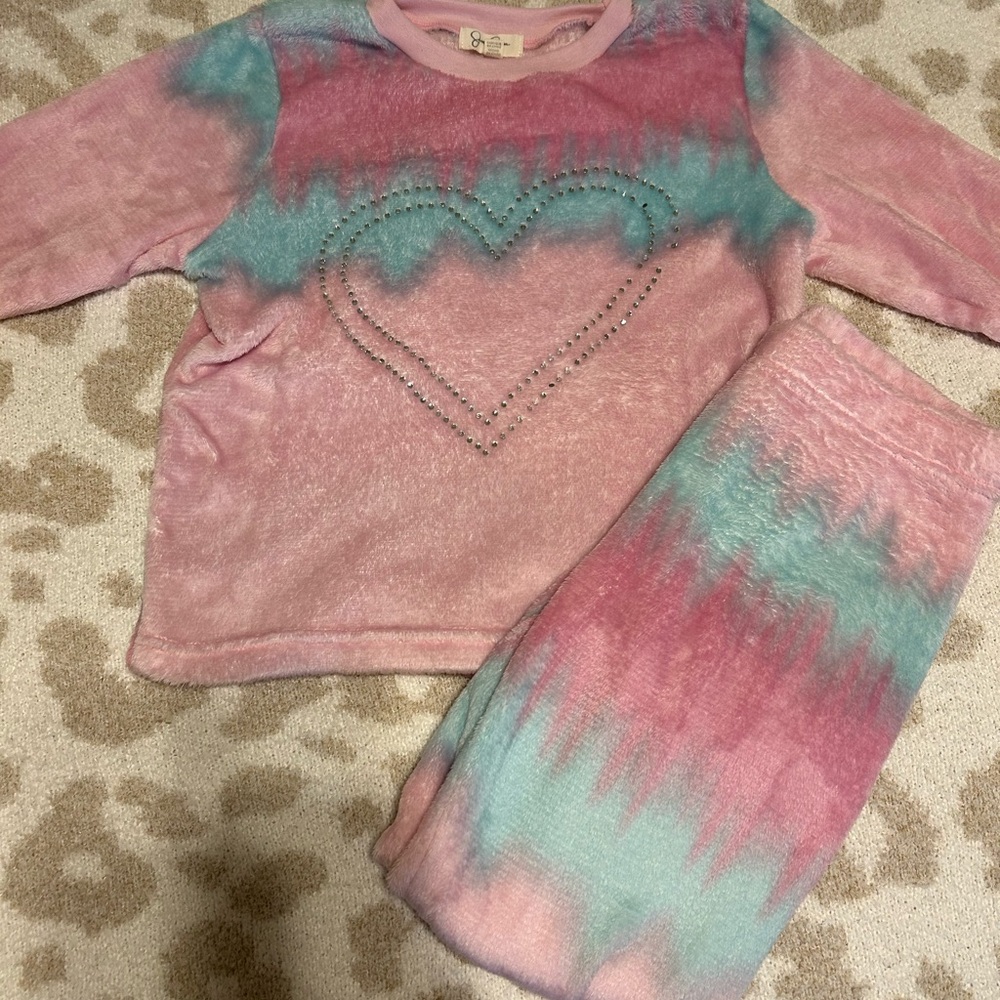 Jessica Simpson size medium girls pajamas ￼